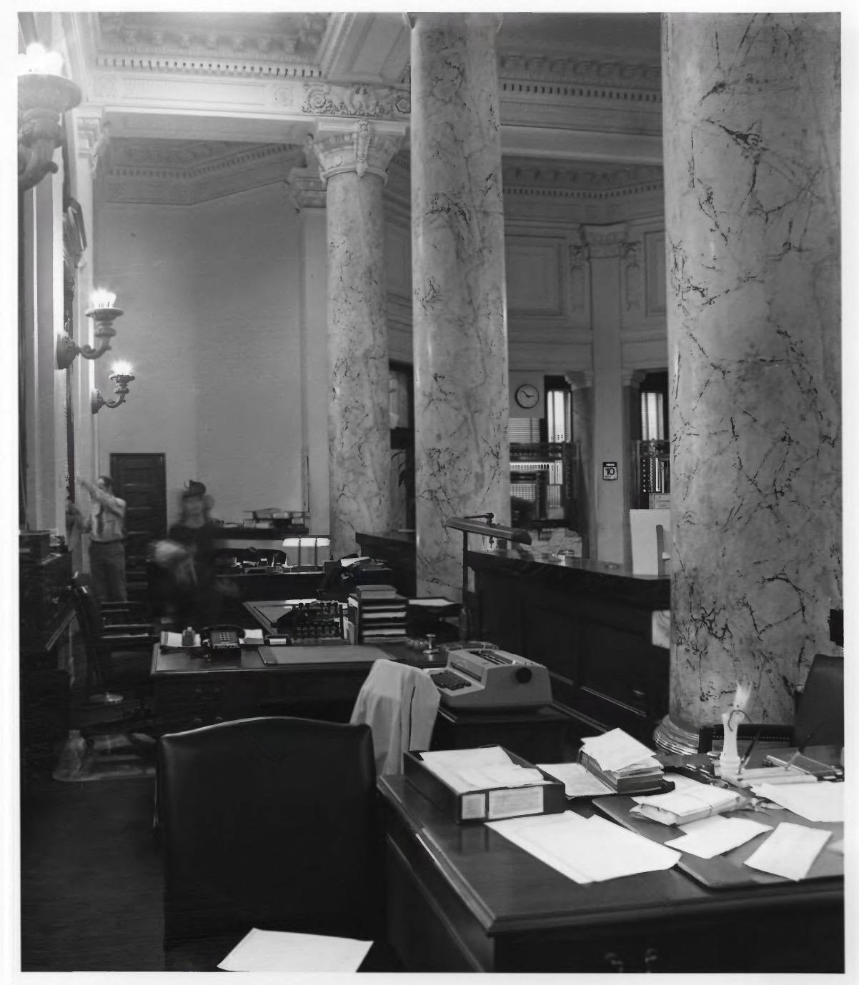 Whitney National Bank (Poydras Branch) 04