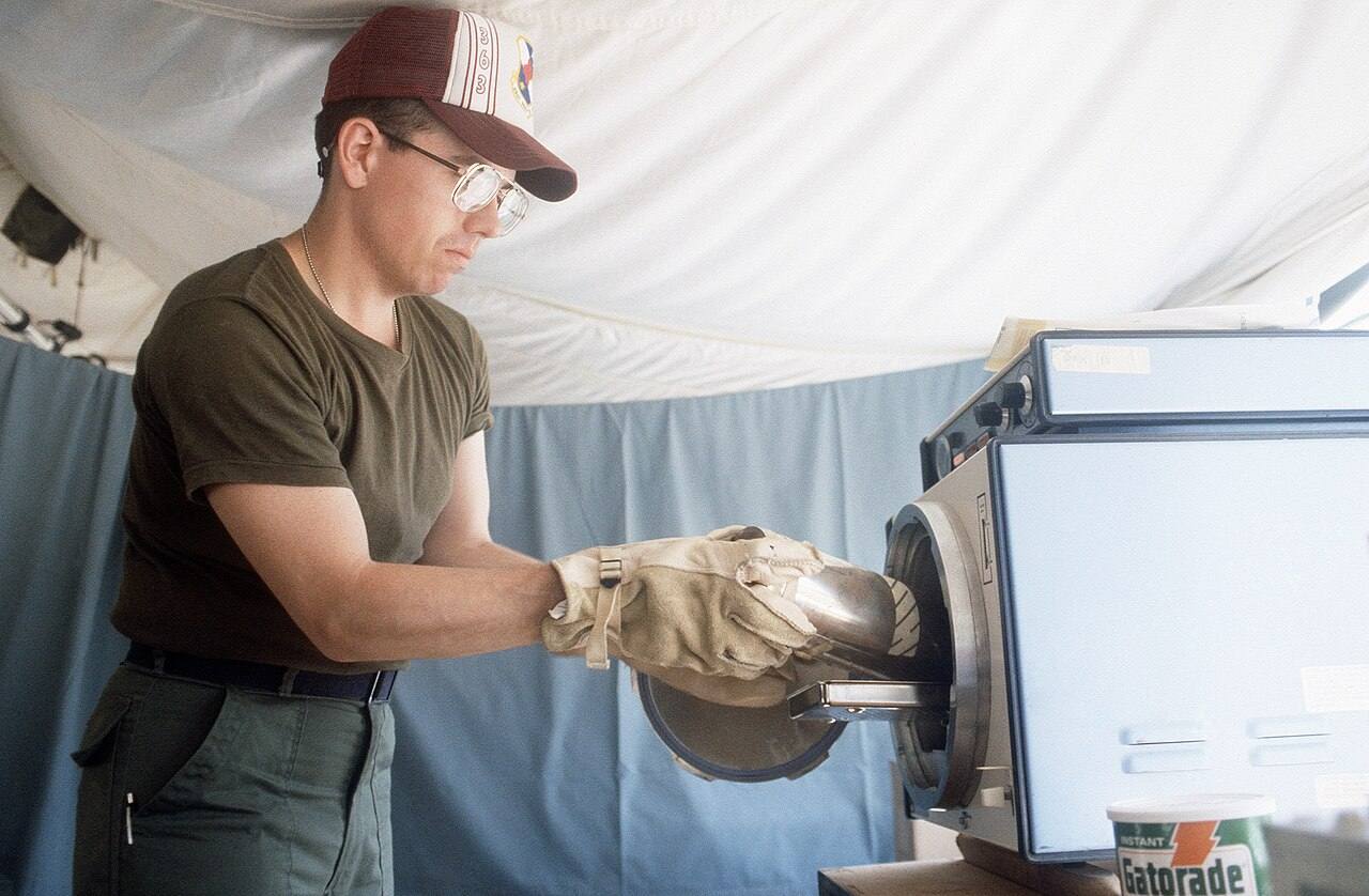 The original finding aid described this photograph as: Base: Cairo West Country: Egypt (EGY) Scene Camera Operator: SSGT David Nolan Release Status: Released to