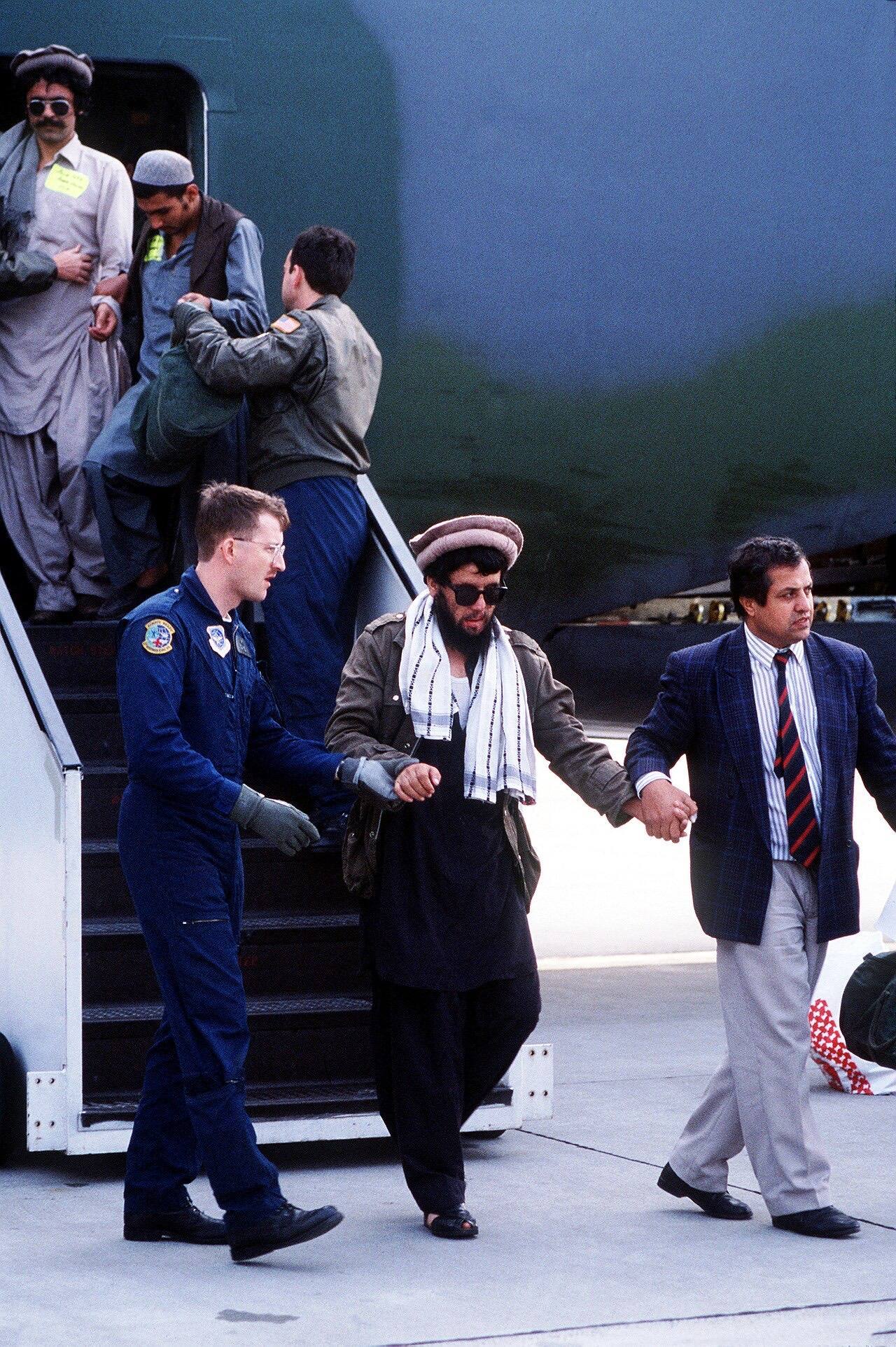 US military personnel with Mujahideen in 1989