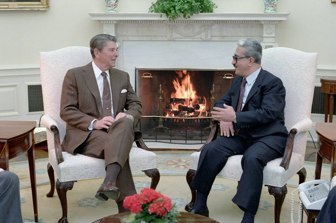 President Ronald Reagan During a Visit of Deputy Prime Minister and Minister of Foreign Affairs of Iraq Tariq Aziz in An Oval Office Meeting