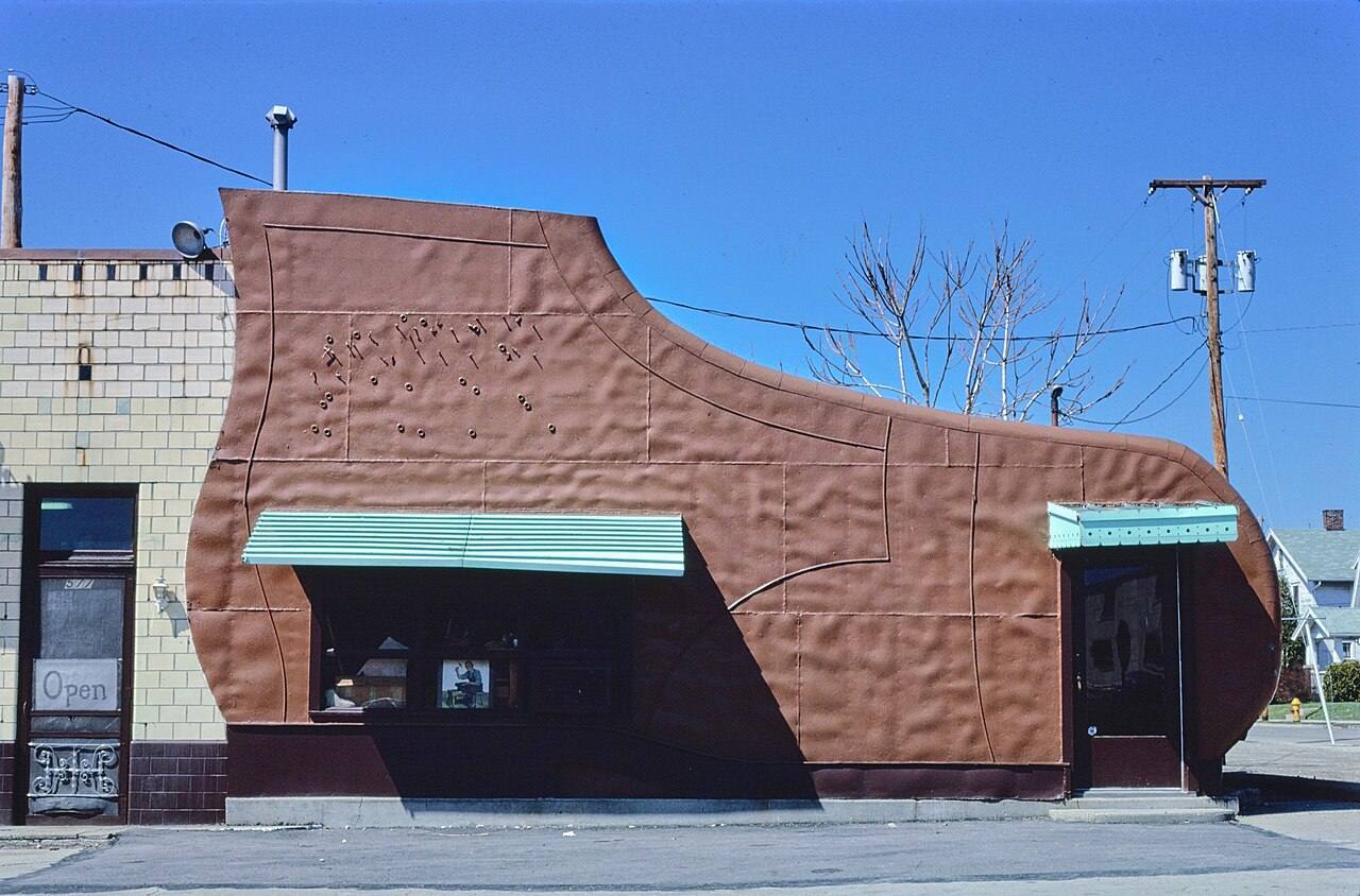 Chris Shoe Repair, N. Limestone Street, Springfield, Ohio 1980