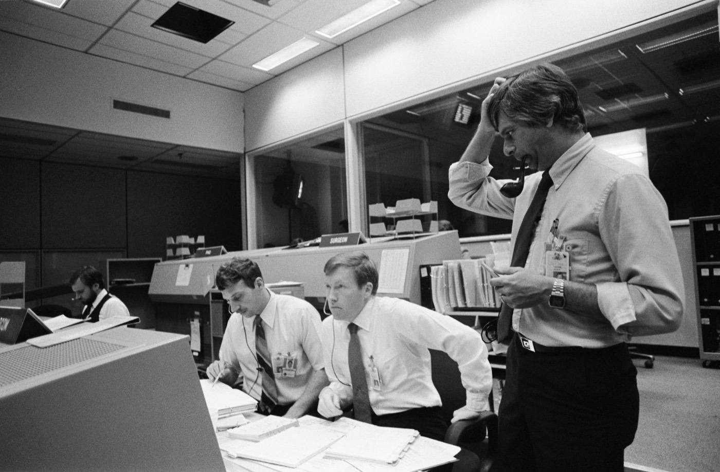 View of the Mission Control Center Activity during STS 51-A