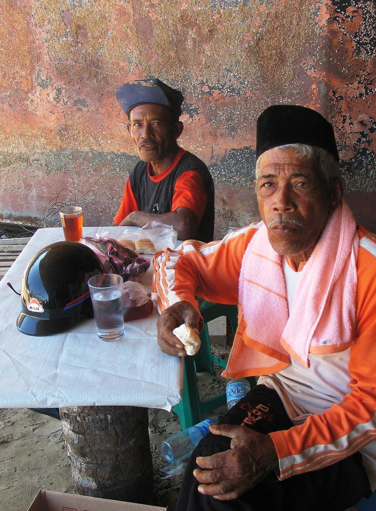 Coffee shop under the boat, Banda Aceh 2005. Photo: AusAID