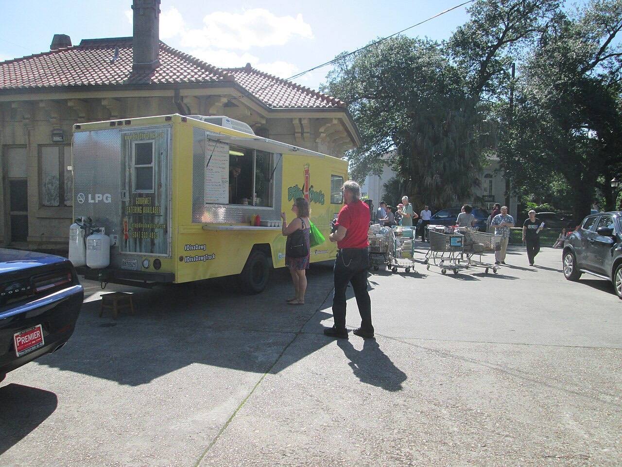 Food Truck at Milton Latter Library, St. Charles Avenue, Uptown New Orleans
