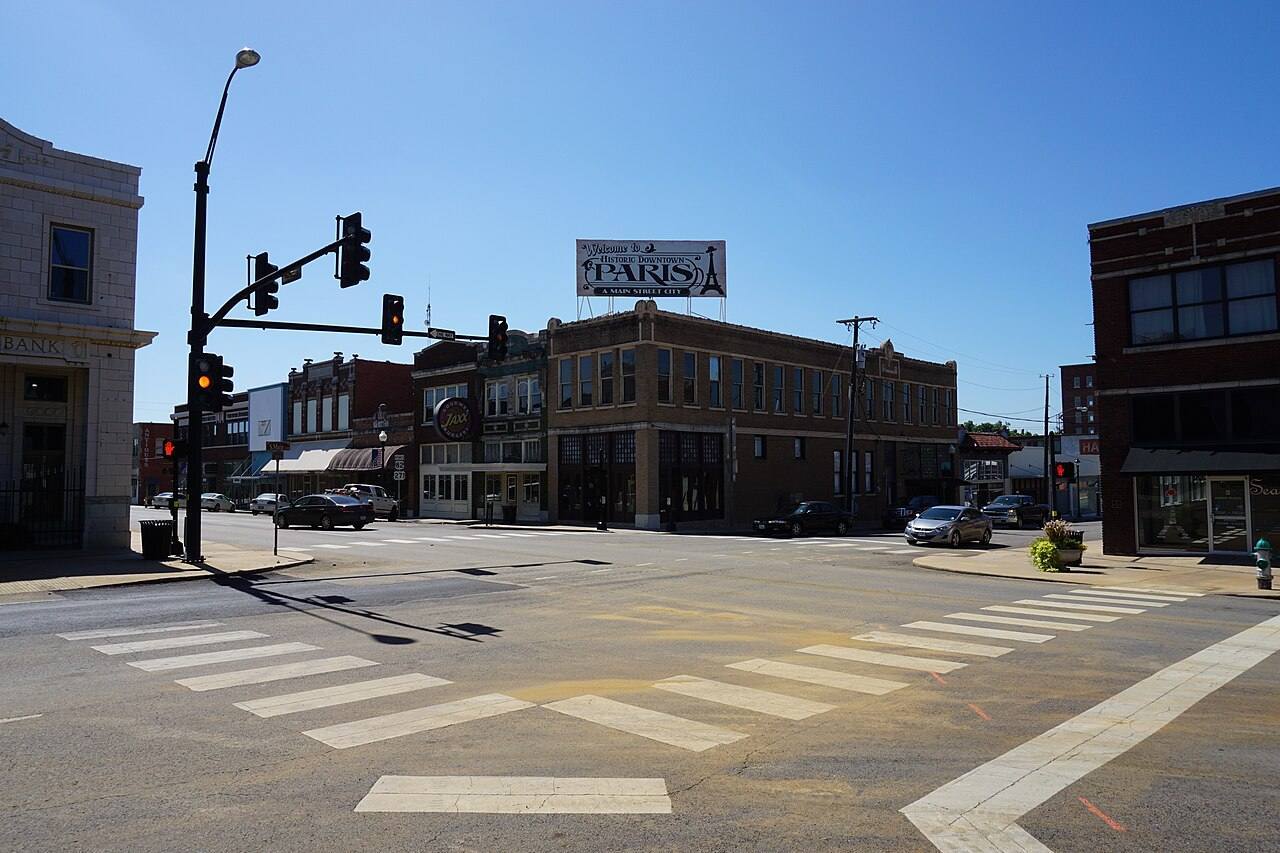 The intersection of Main Street and Clarksville Street in Paris, Texas (United States).