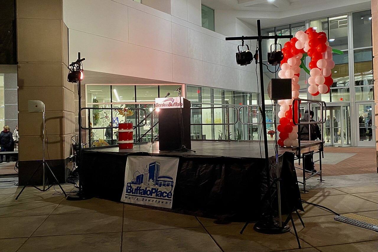 Downtown Buffalo Christmas Tree Lighting - 20221210 - 04 - The Stage Is Set