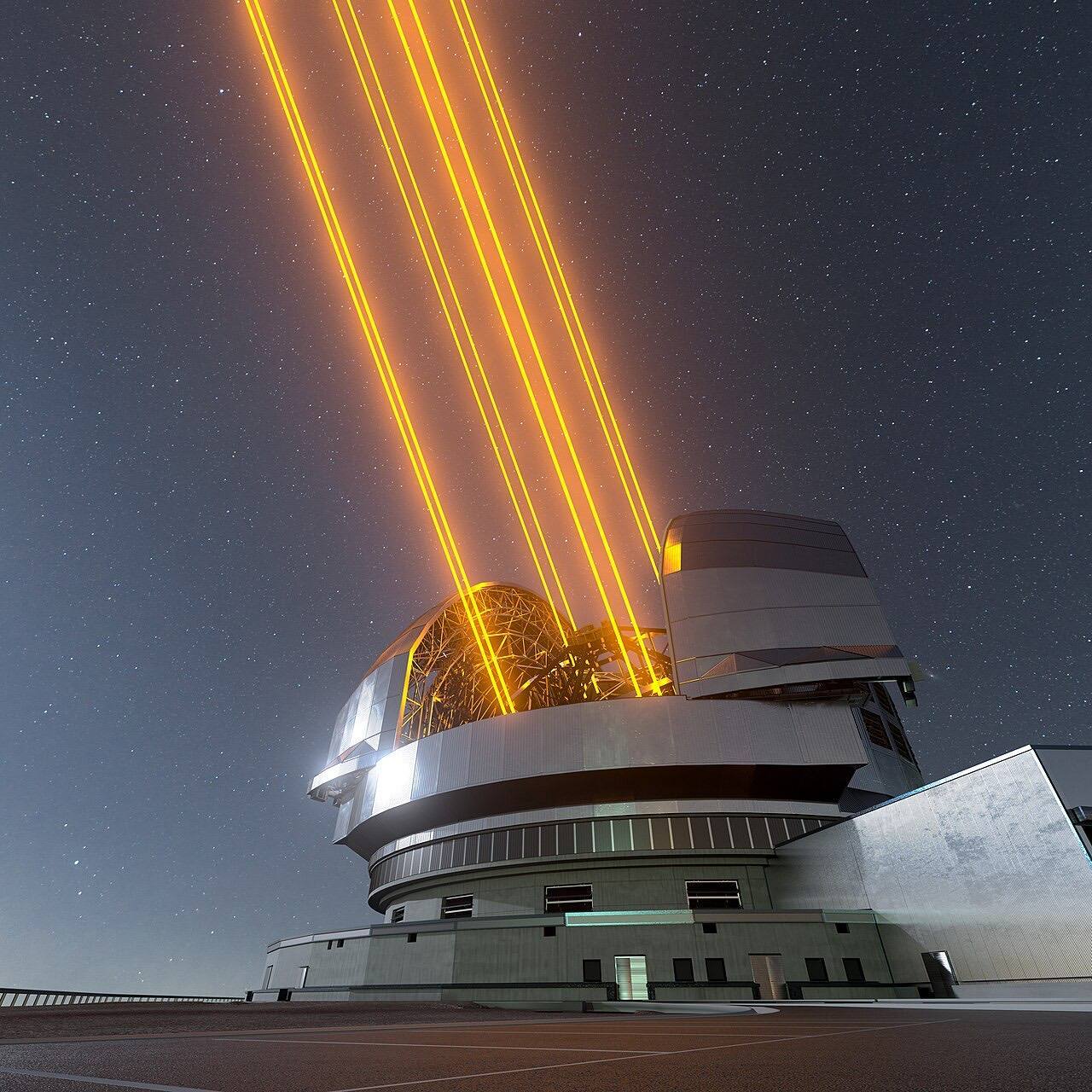 Artist's Impression of the ELT A Sharp Eye on the Sky oct 2021 elt-2021-night-square-cc